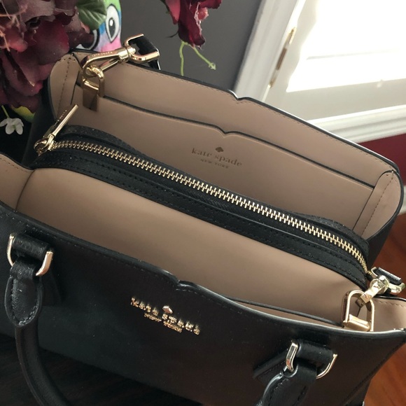 Kate Spade purse - Picture 1 of 4